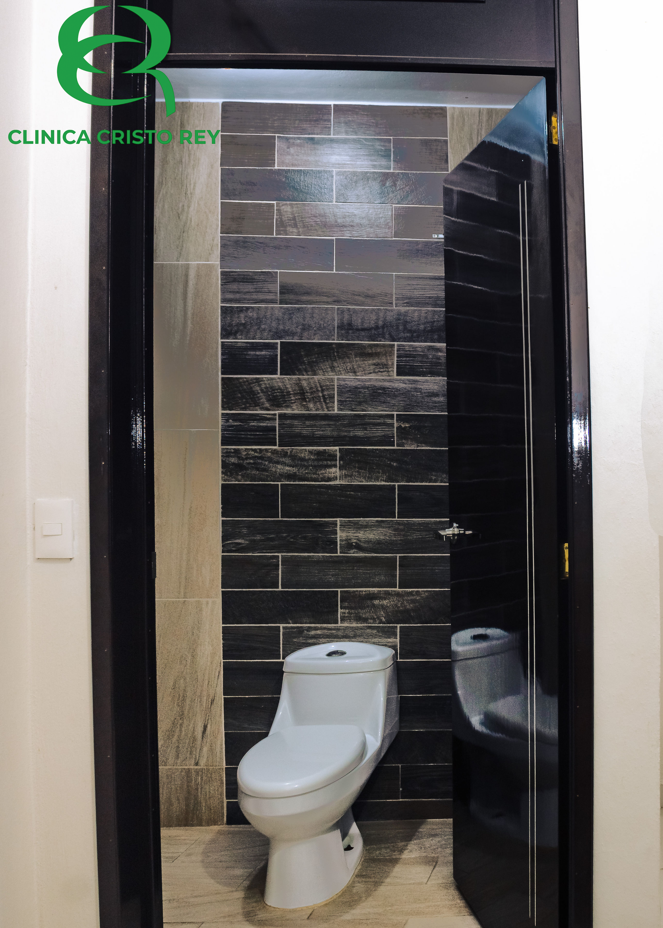 Baño de cuarto de paciente