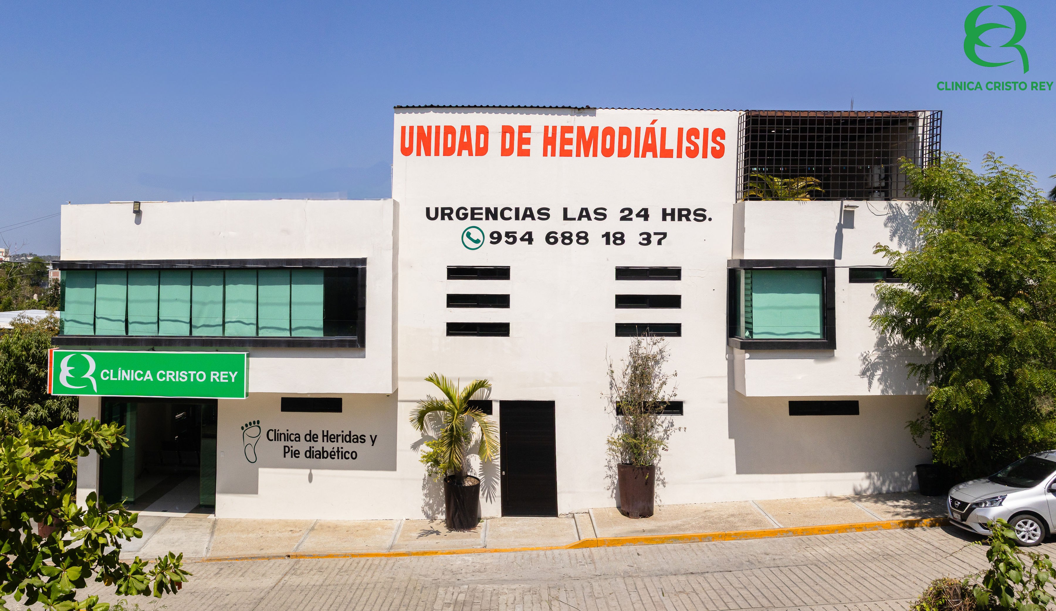 Vista lateral derecha del edificio